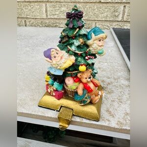 Heritage 1996 Santa’s Workbench Gnome Christmas Stocking Holder
